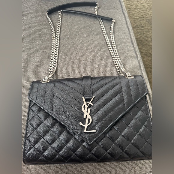 SAINT LAURENT
Envelope medium quilted textured-leather shoulder bag - Picture 1 of 4